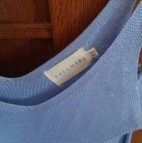 Top - Picture 2 of 3